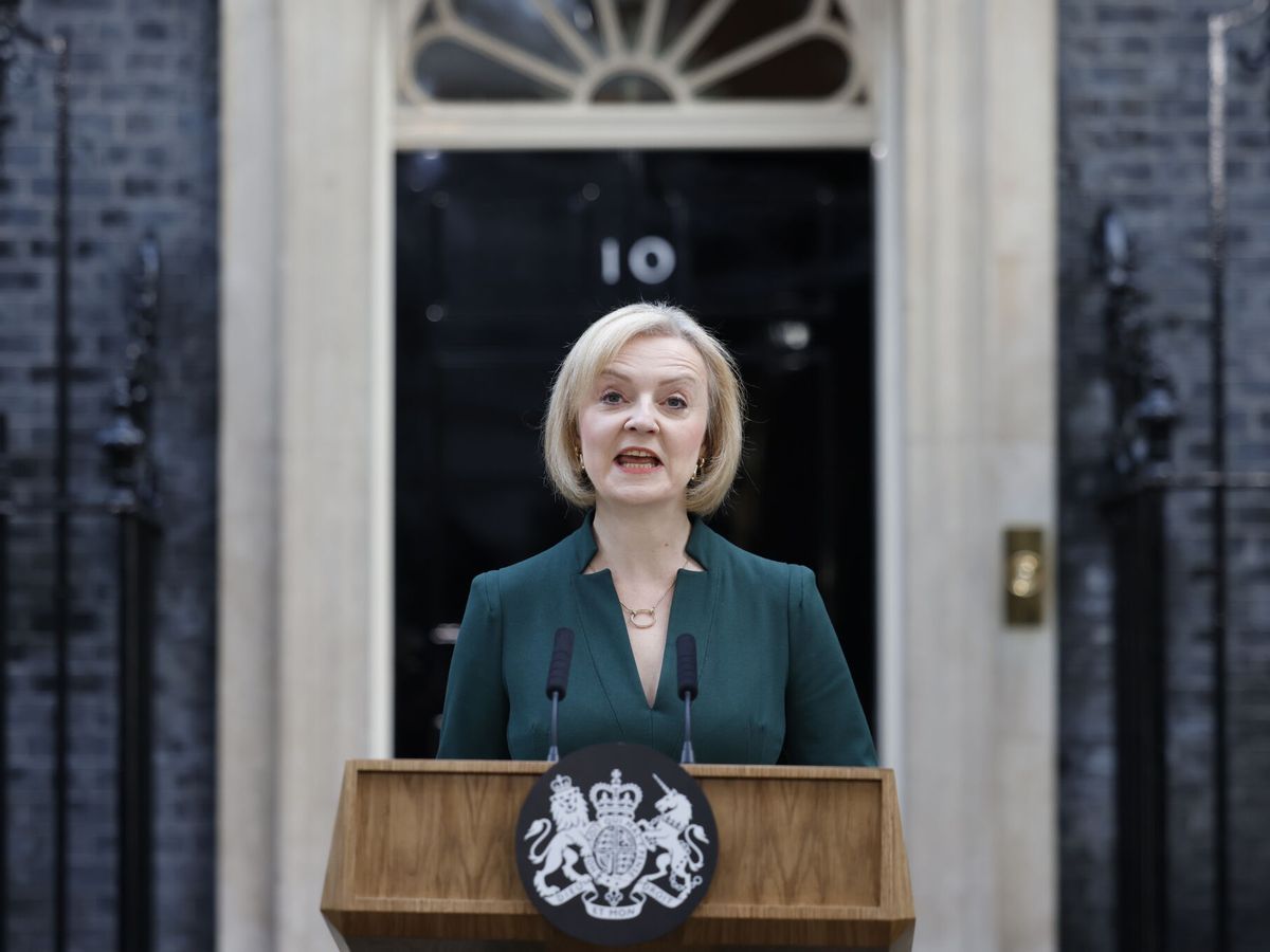 Foto: La ex primera ministra británica Liz Truss. (EFE/EPA/Tolga Akmen)