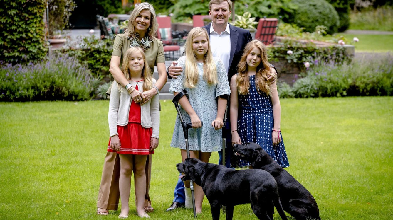 Foto: Máxima junto a su familia en su residencia de Wassenaar (EFE)