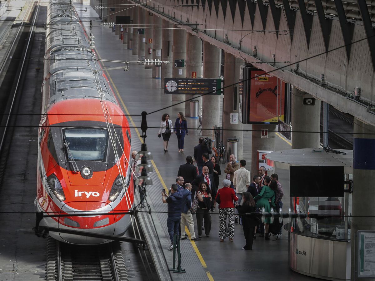 Foto: Tren de Iryo en la estación de Sevilla-Santa Justa (EFE/José Manuel Vidal)
