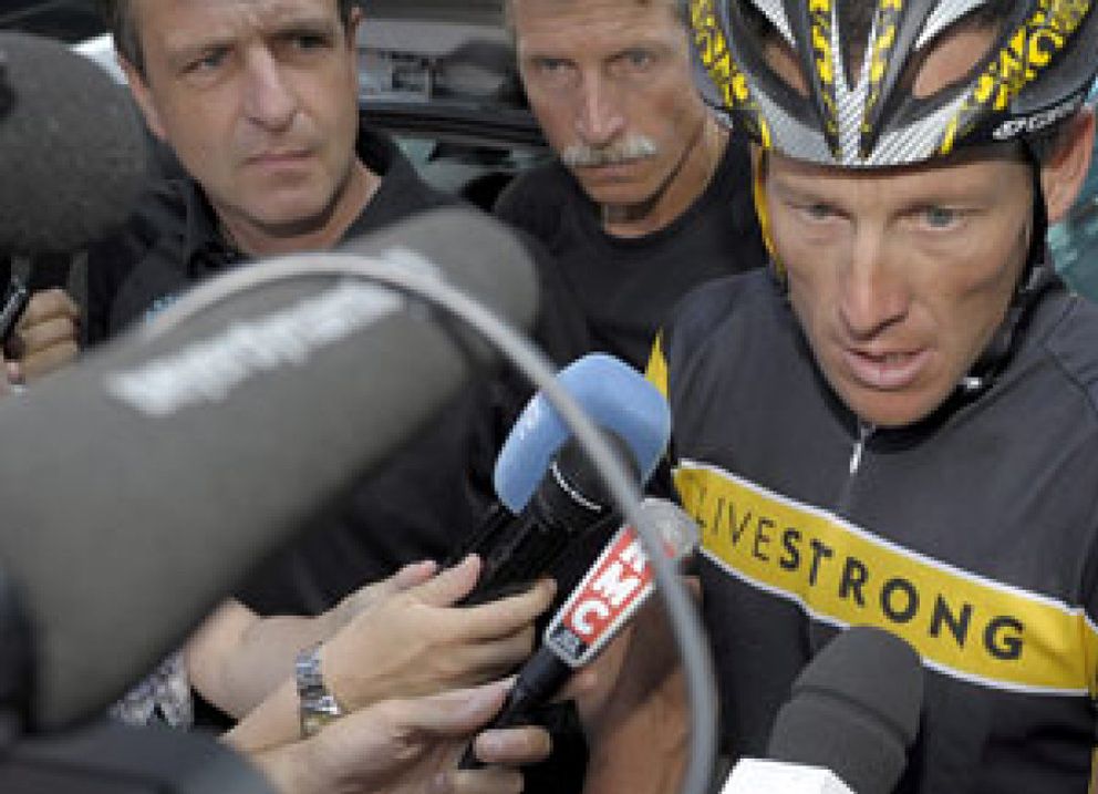 Foto: Armstrong: "Si Contador es el más fuerte, me sacrificaré por él"