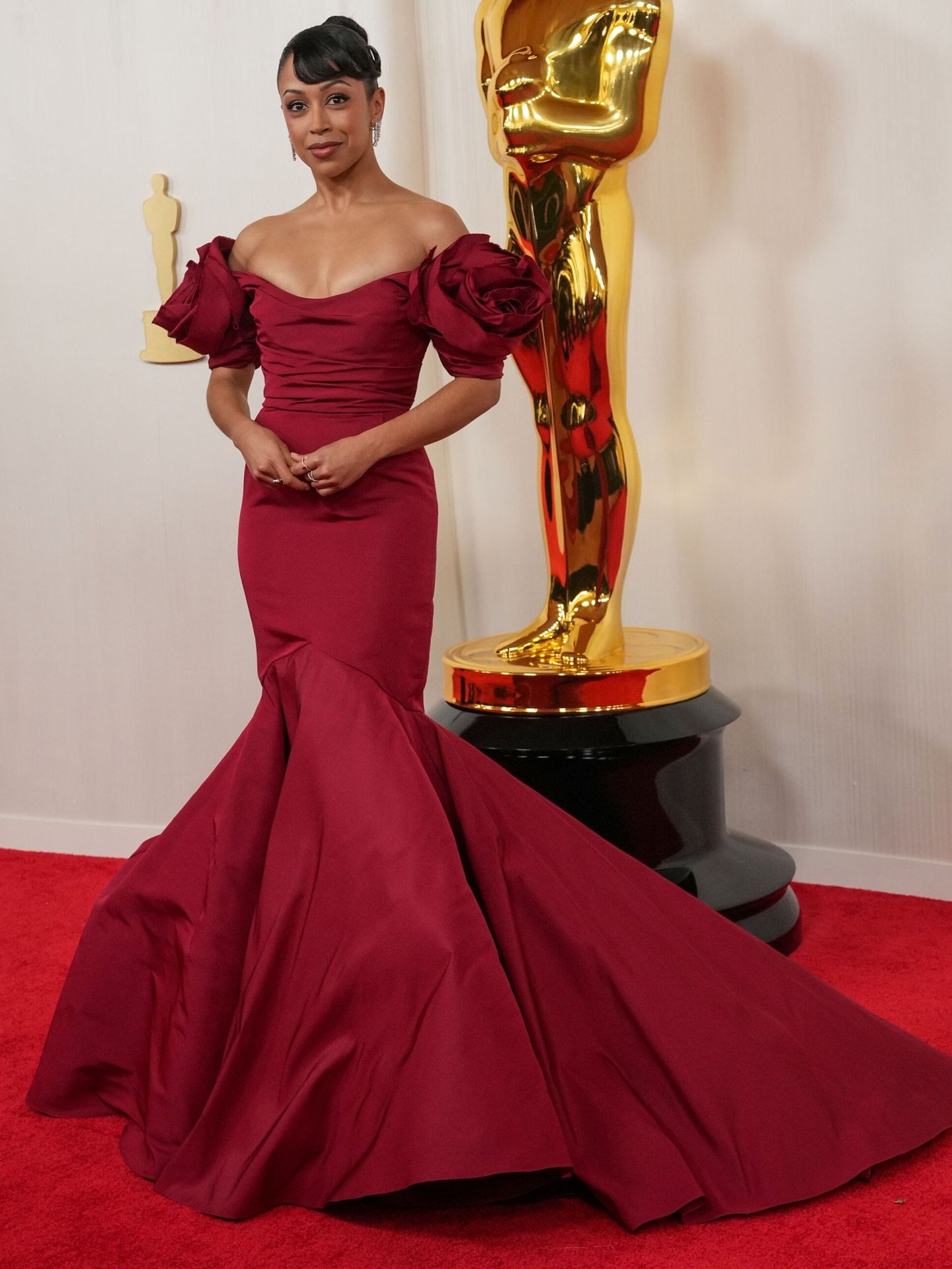 Liza Koshy, a su llegada a los Premios Oscar 2024. (EFE)