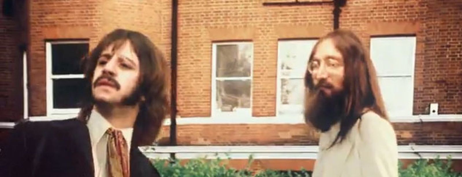 Foto: Lennon y Harrison "resucitan" en un anuncio del videojuego de los Beatles