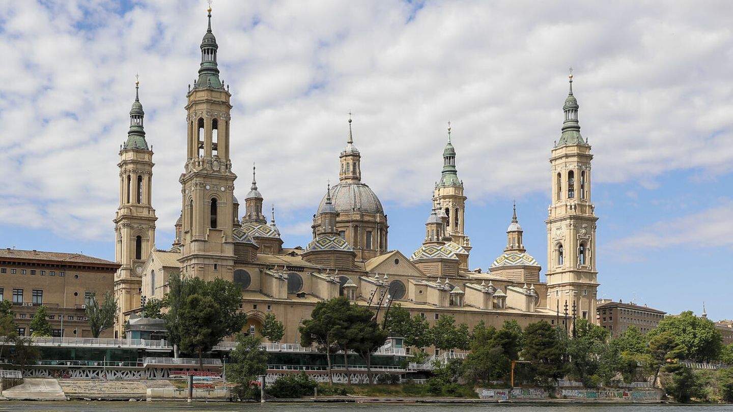 La basílica del Pilar de Zaragoza. (EFE/Javier Cebollada) 