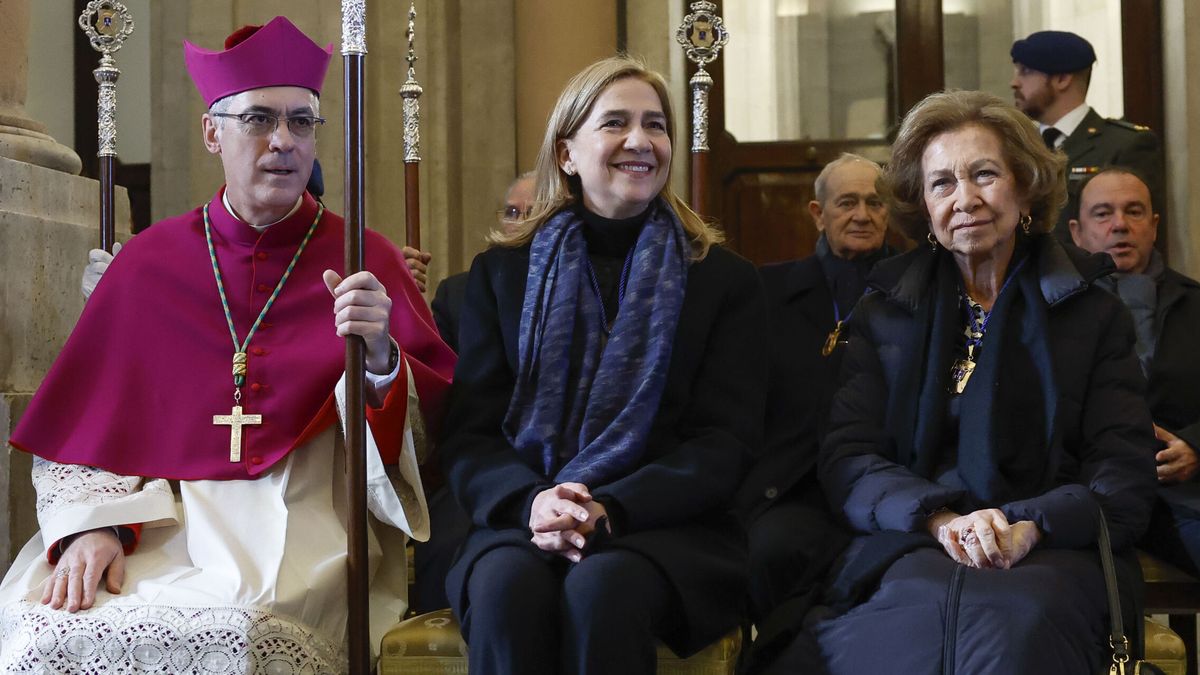 La reina Sofía y la infanta Cristina asisten la procesión de los Alabarderos en Madrid: un regalo y palabras dedicadas a Felipe VI