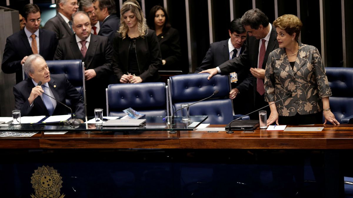 Rousseff, a punto de caer por unas irregularidades habituales en Brasil