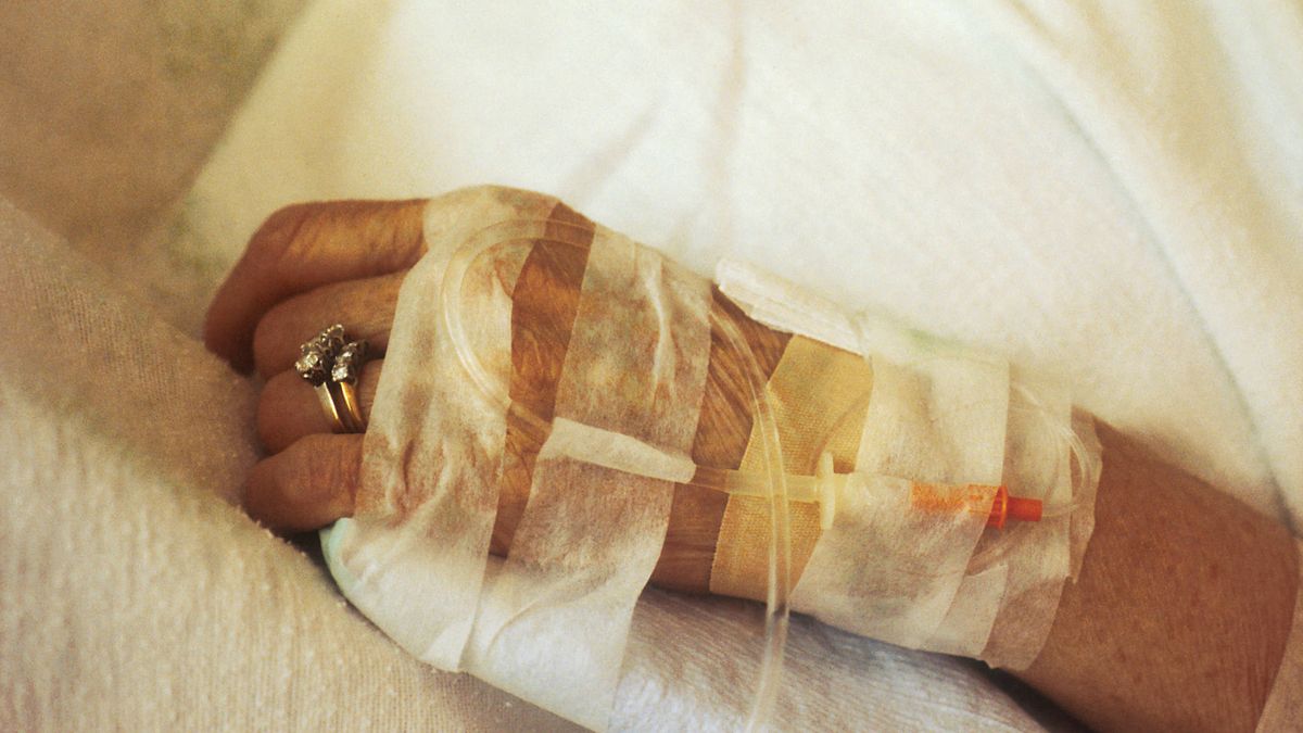 Pacientes con cáncer denuncian que se quedaron sin quimio por el covid