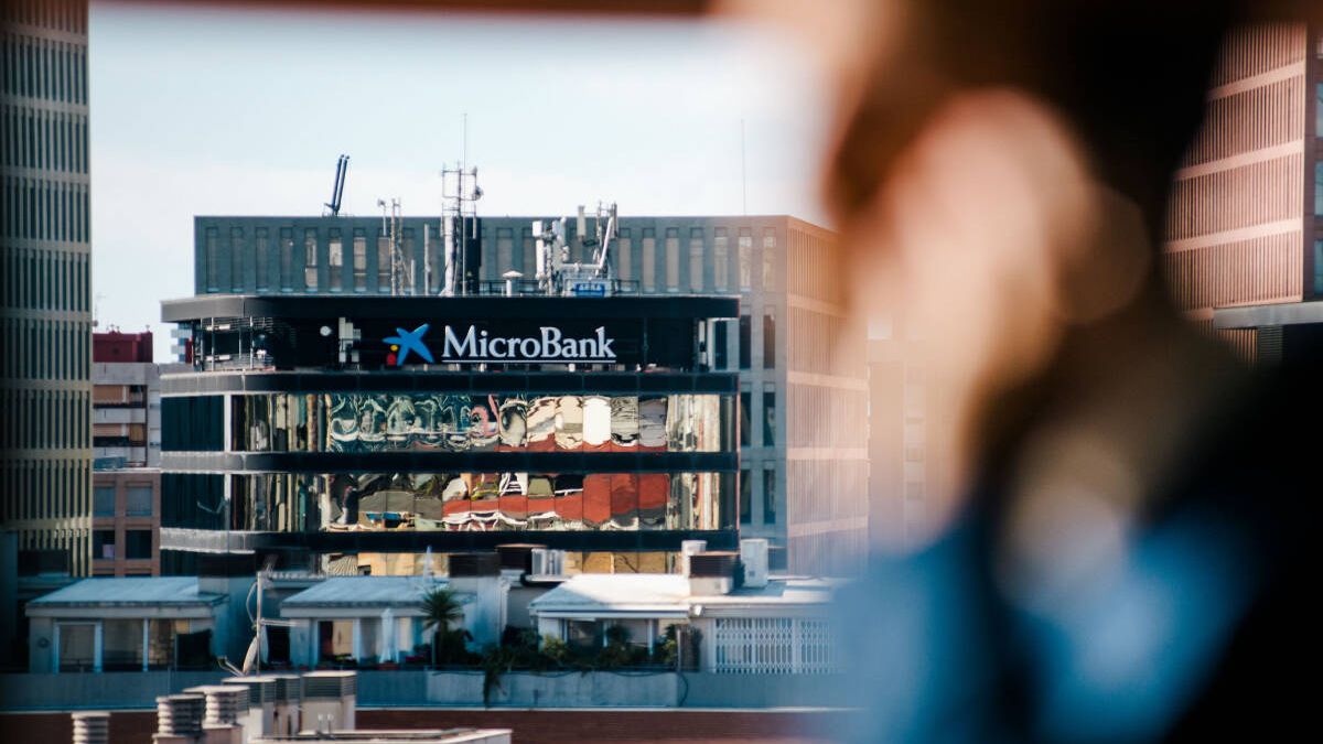 MicroBank supera por primera vez los 1.000 M€ en financiación con impacto social