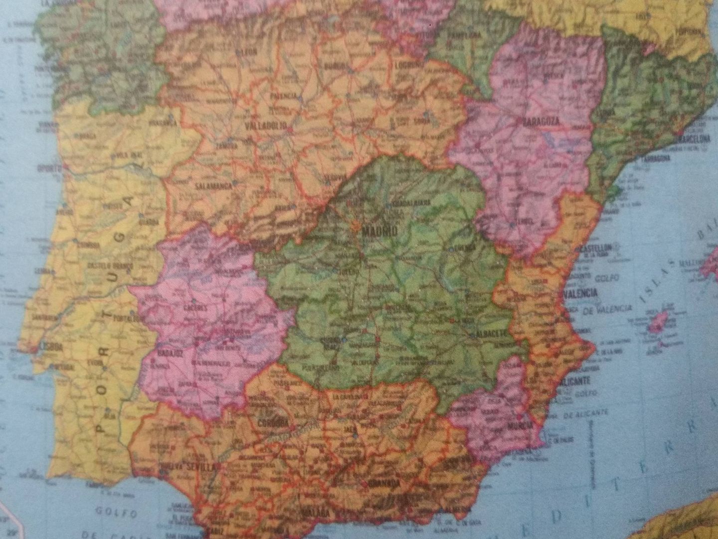 Mapa autonómico con Madrid en Castilla-La Mancha publicado durante la Transición (sacado del libro sobre el PGOU)  