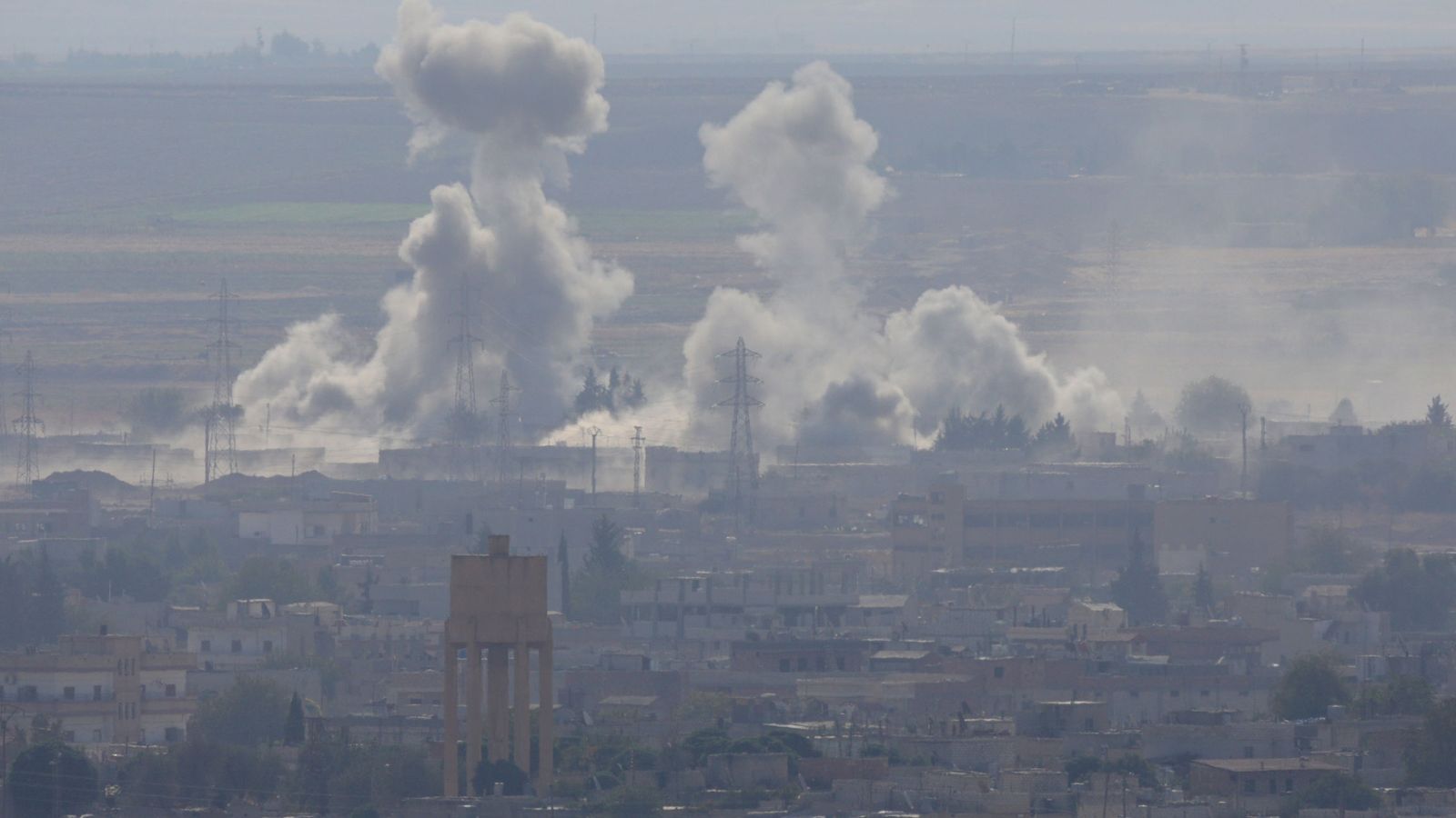 Foto: La ciudad siria Ras al-Ain después de los ataques. (Reuters)