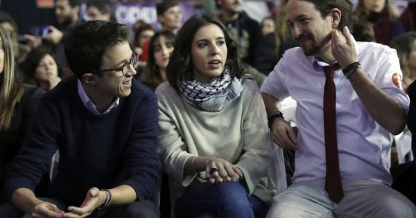 Foto: Los dirigentes de Podemos Íñigo Errejón, Irene Montero y Pablo Iglesias, en la segunda jornada de la Asamblea Ciudadana Estatal de Vistalegre II. (EFE)