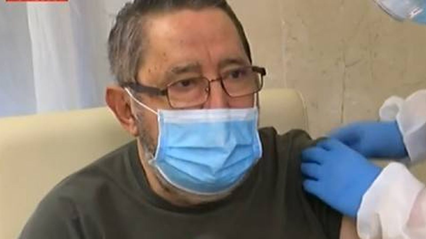Vicente, el primer extremeño vacunado. (RTVE)