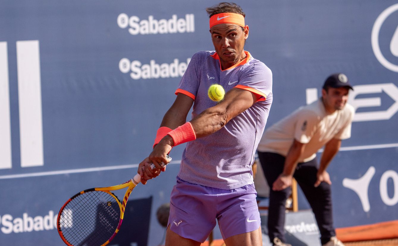 Rafael Nadal, en acción frente a Flavio Cobolli (Eric Renom/LaPresse/ZUMA Press/dpa).