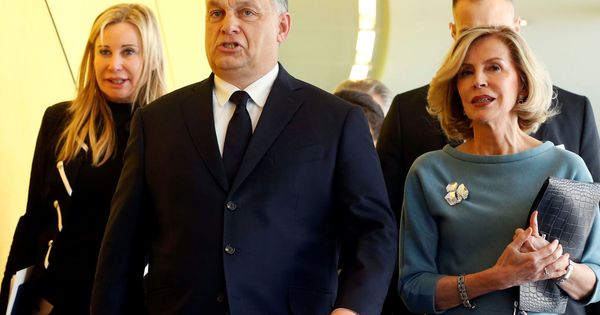 Foto: El primer ministro húngaro Víktor Orbán llega a la asamblea del PPE en Bruselas, este miércoles. (Reuters)