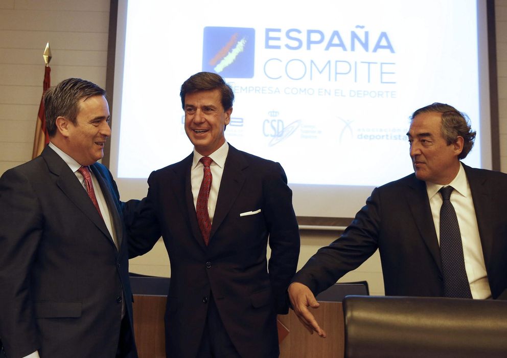 Foto: Miguel Cardenal (i), Cayetano Martínez de Irujo (c) y Juan Rosell (d) dieron a conocer el nuevo proyecto.