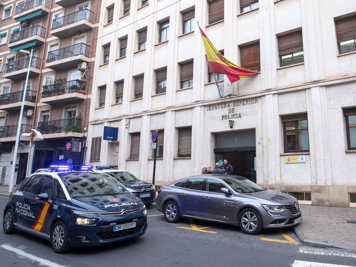 Foto: Sede de la Jefatura Superior de la Policía Nacional en Murcia. (EFE)