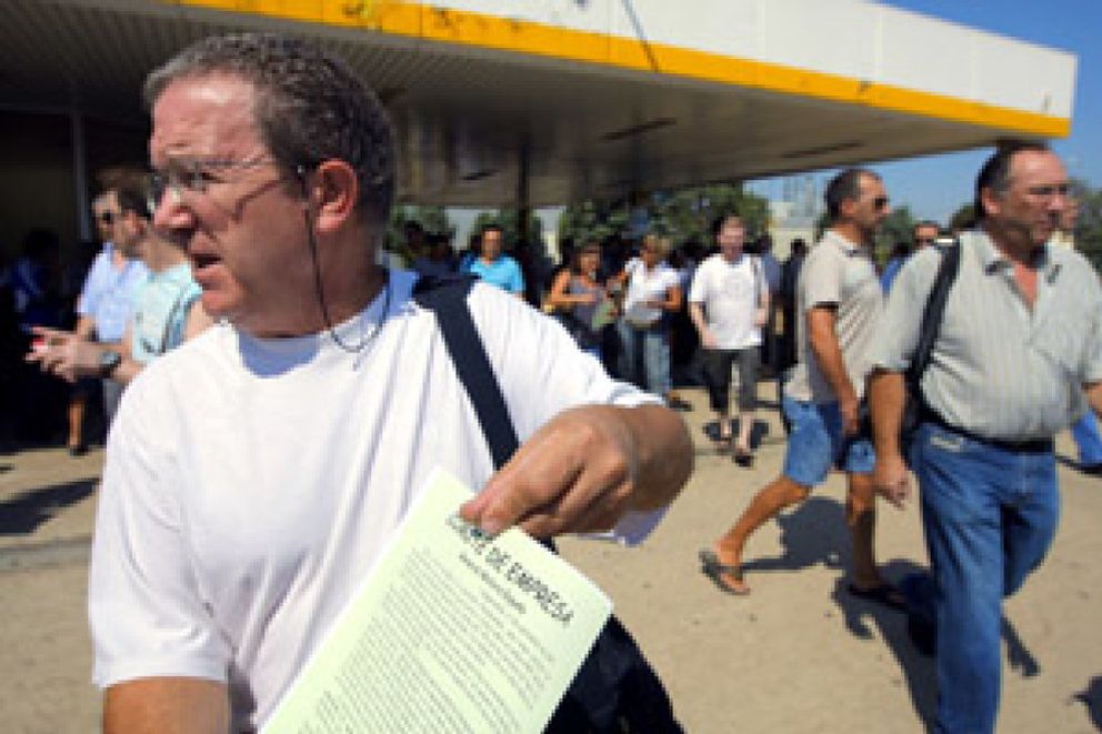 Foto: Magna ofrece reducir en 350 el número de despidos en Figueruelas, hasta unas 1.350 bajas