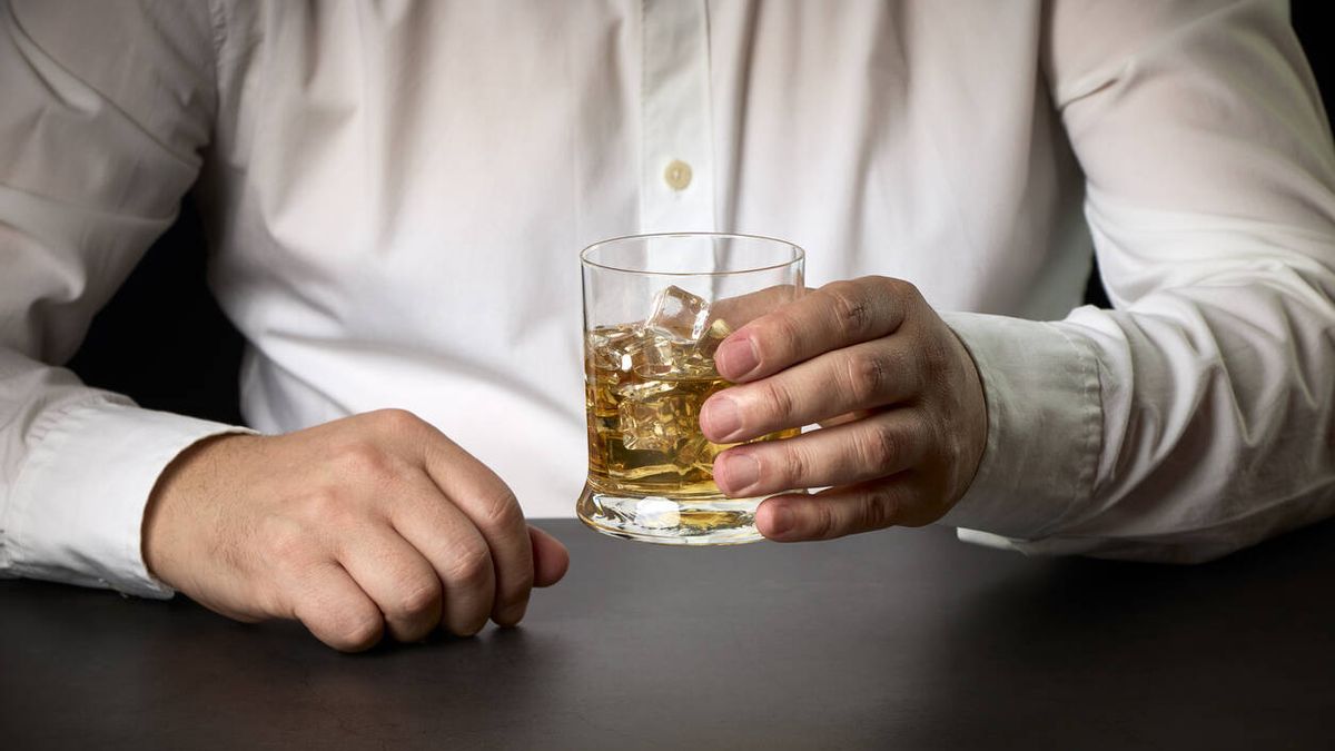 El 15% de las consultas médicas y 150.000 ingresos hospitalarios al año tienen relación con el alcohol