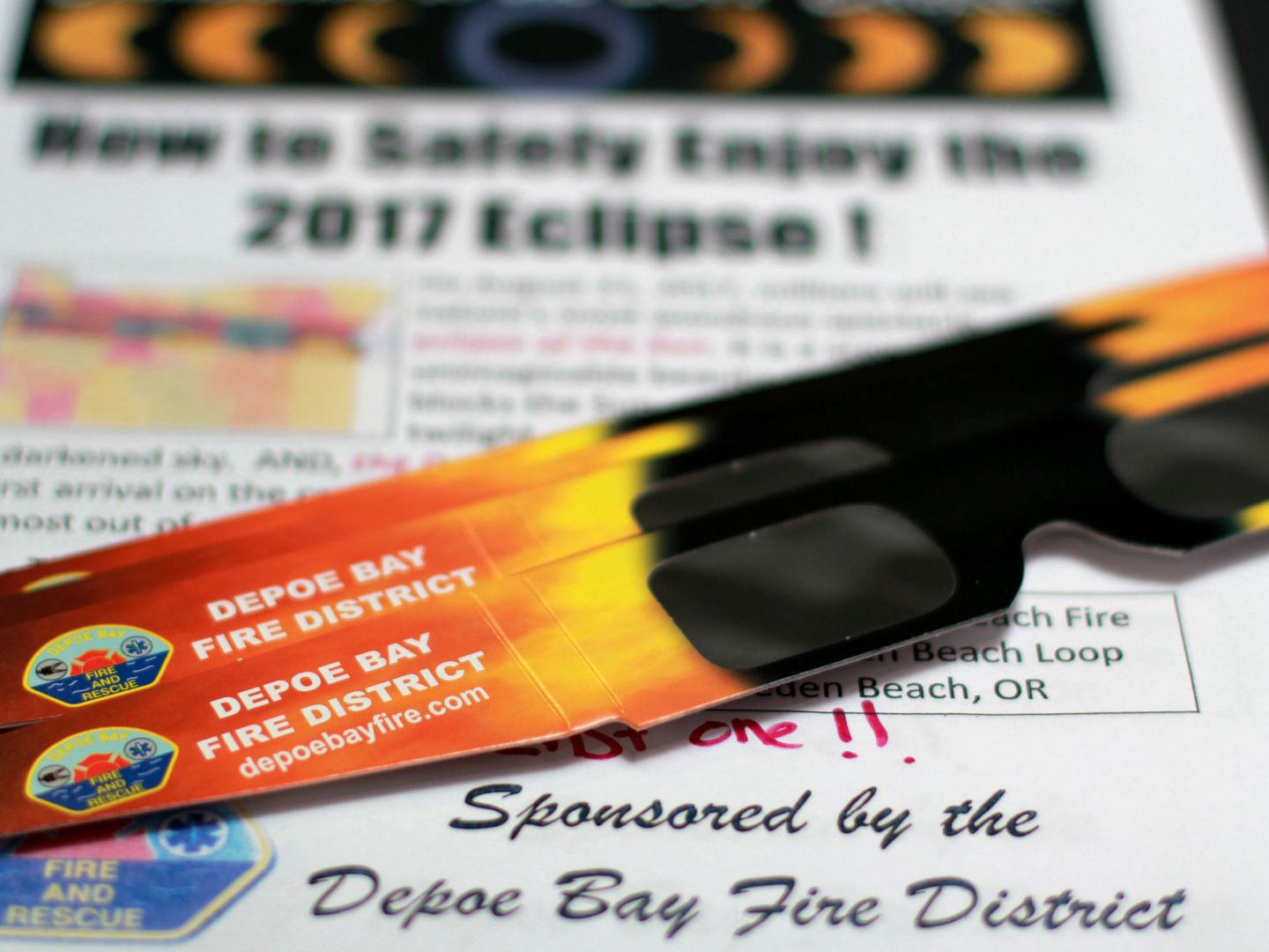 Gafas para ver el eclipse protegido (REUTERS)