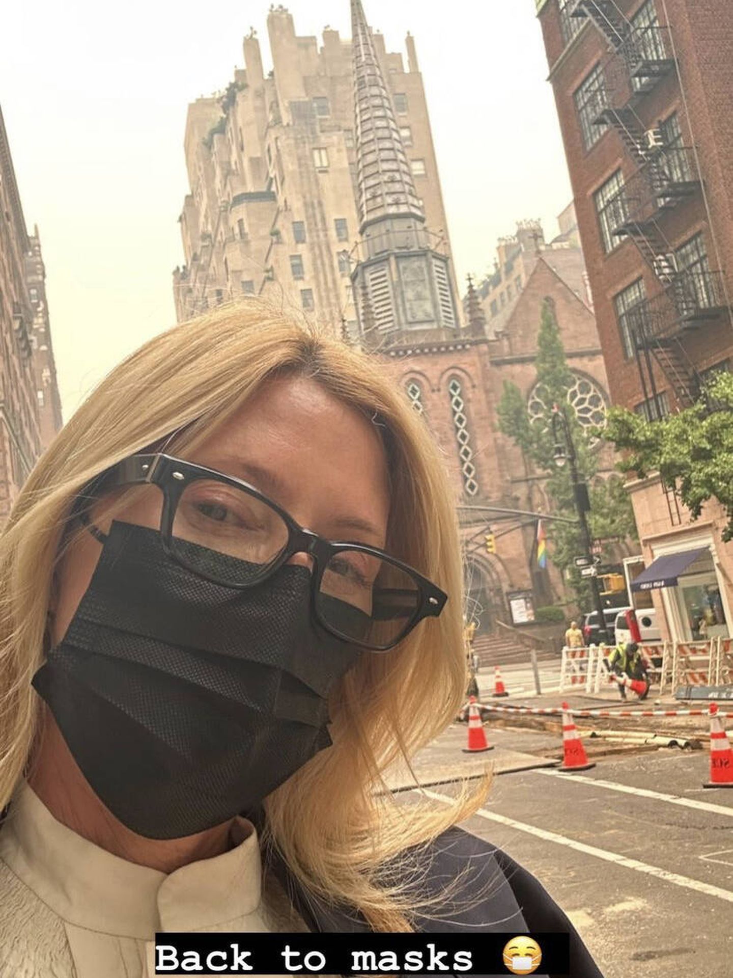 Marie-Chantal vs. el humo de NY. (Instagram/@mariechantal22)