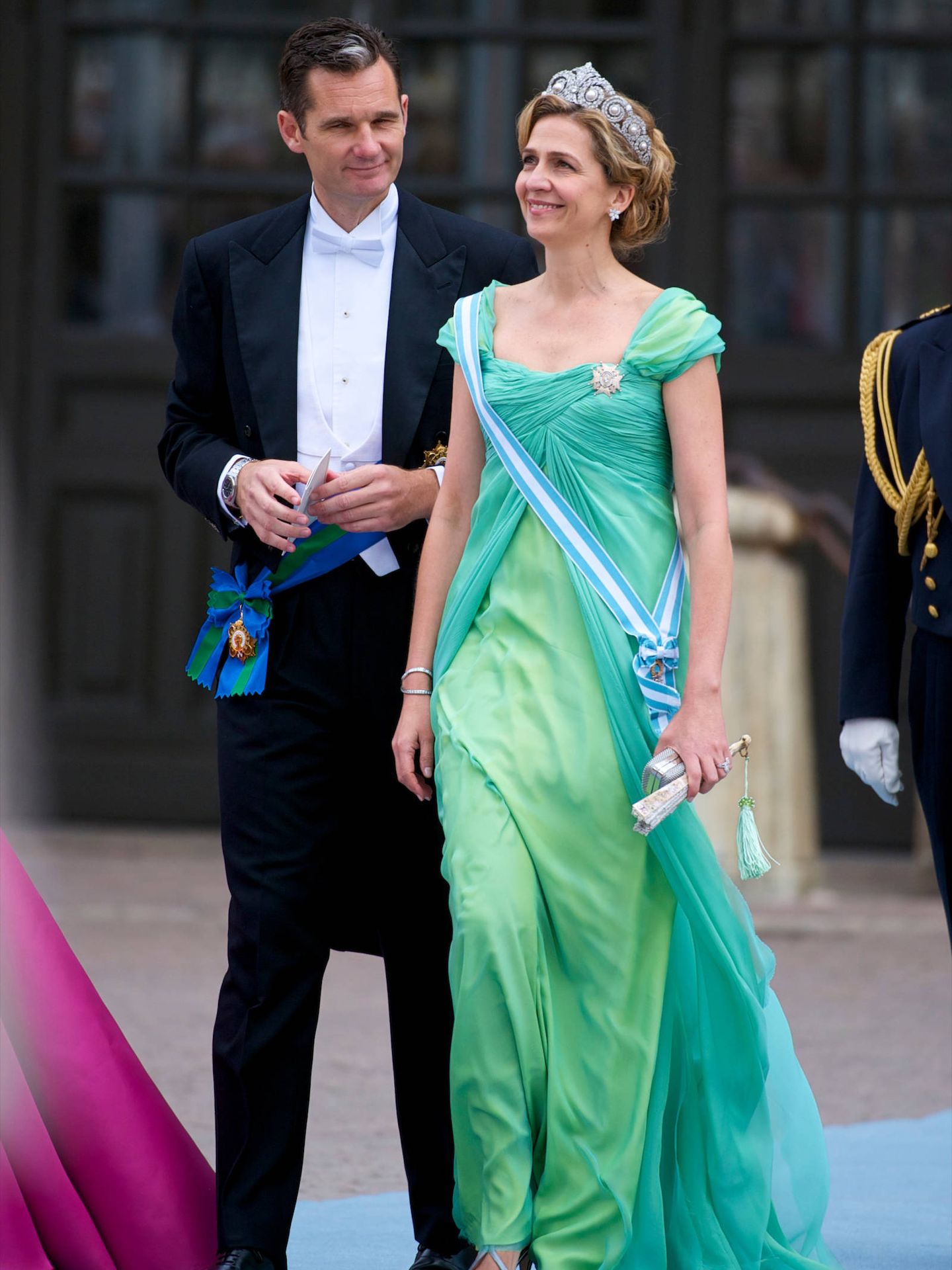 La infanta Cristina e Iñaki Urdangarin, en la boda de Victoria de Suecia. (Limited Pictures)
