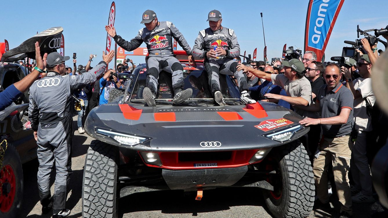 Foto: Carlos Sainz, ganador del Dakar 2024: última hora de su cuarta victoria y clasificación general, en directo (REUTERS/Hamad I Mohammed)