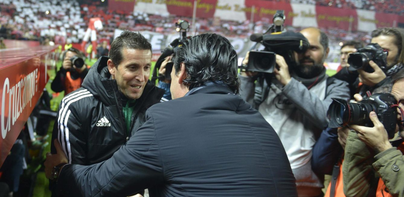 En la imagen, Juan Merino y Unai Emery, técnicos de Betis y Sevilla, respectivamente (Cordon Press)