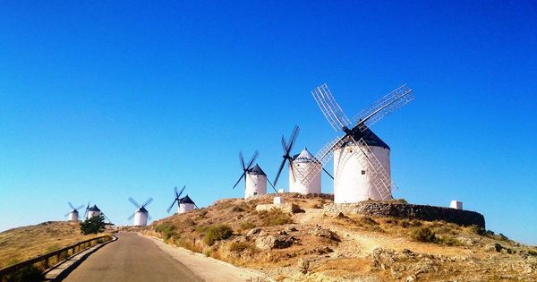 Foto: Haz la ruta de los molinos, cual Quijote, por La Mancha. (Foto: Turismo Consuegra)