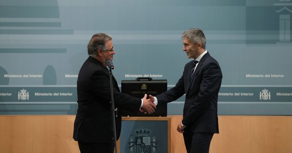 Foto: Juan Ignacio Zoido, en el traspaso de poderes con Fernando Grande-Marlaska. (EFE)