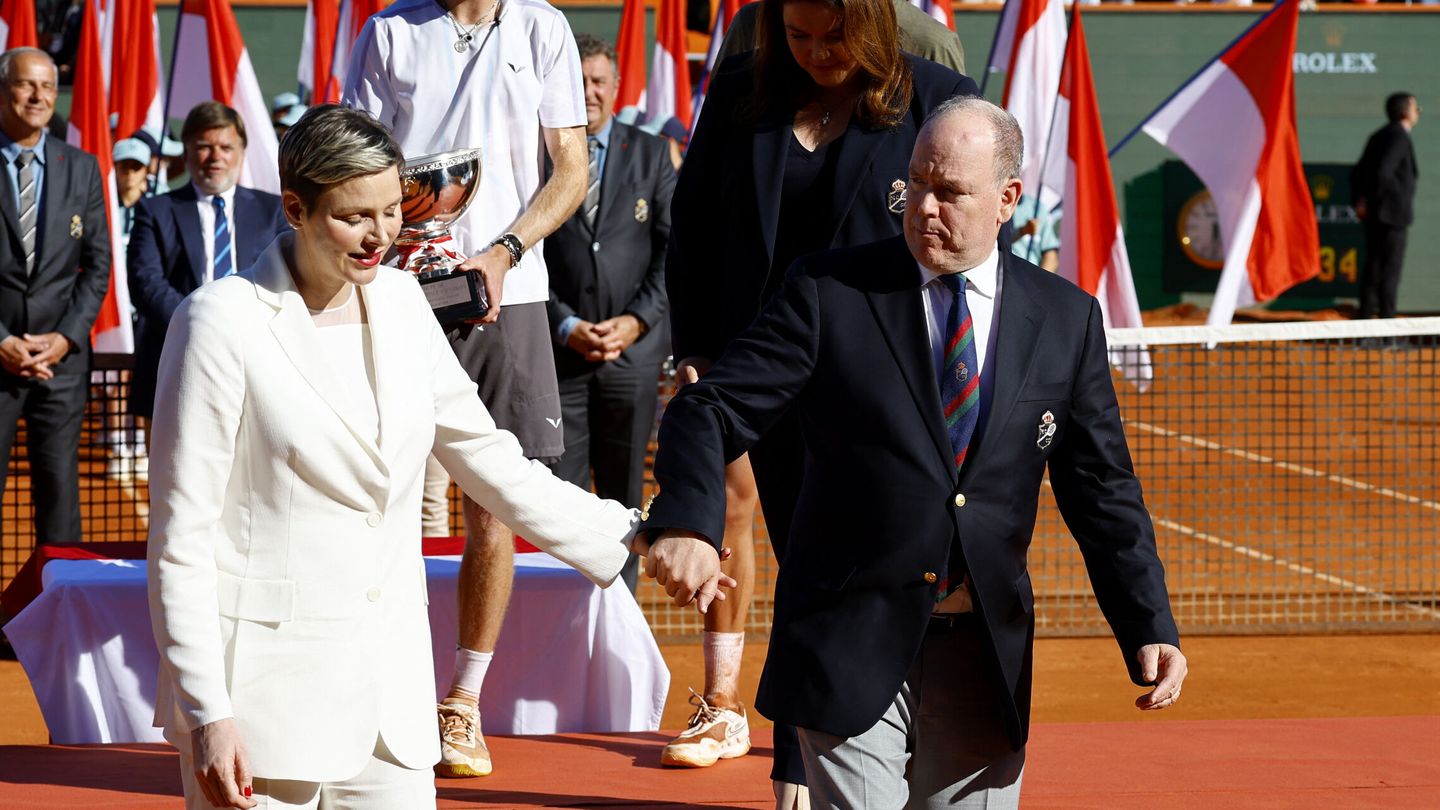 Alberto y Charlène de Mónaco, en el Masters de Montecarlo. (Reuters/Eric Gaillard)