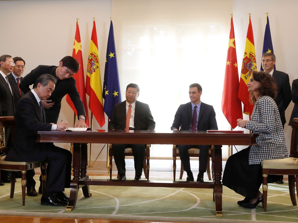 Foto: Encuentro entre el presidente chino y Pedro Sánchez en 2018. (EFE/J. J. Guillén)