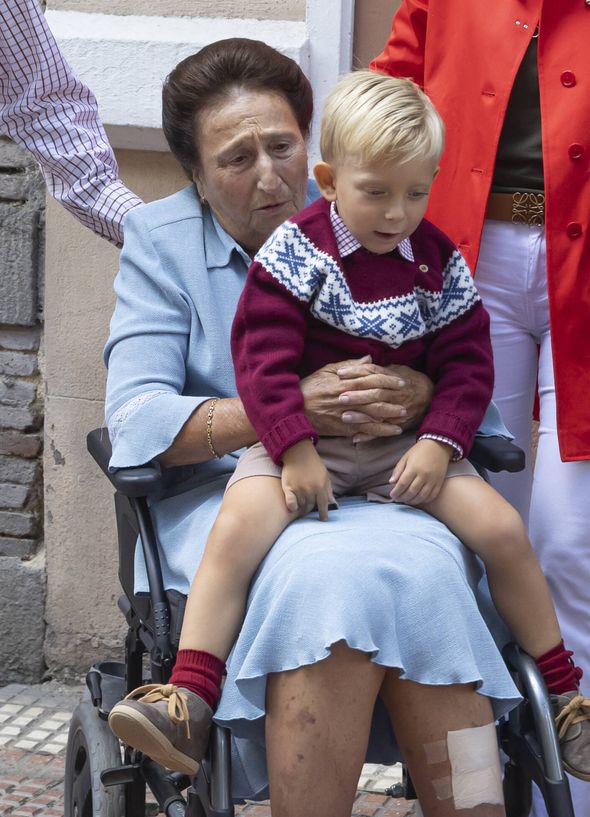 La infanta Margarita, junto a su nieto Carlos. (Foto: JSA)