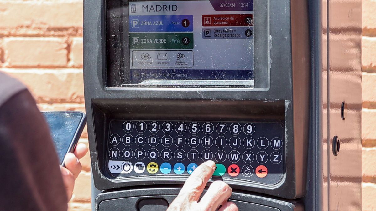 Madrid lanza una consulta sobre la zona SER en los barrios de Usera: cuándo puedes votar y cómo hacerlo