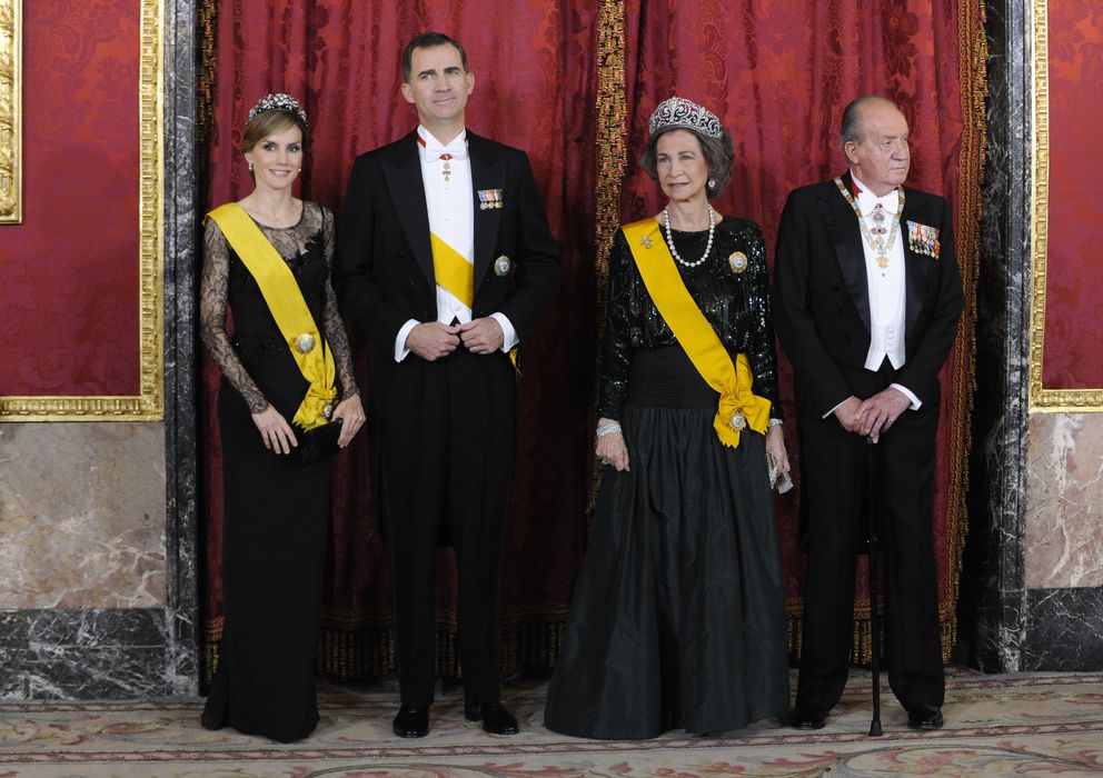 Foto: Los Reyes Don Felipe y Doña Letizia, acompañados de los Reyes eméritos Don Juan Carlos y Doña Sofía (Gtres)