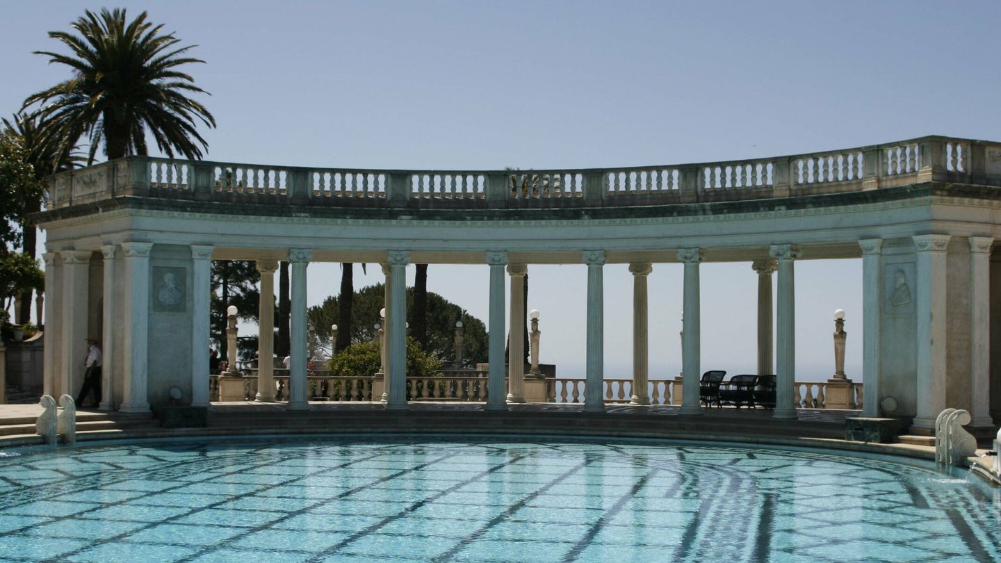 La impresionante piscina de la mansión.(CP)