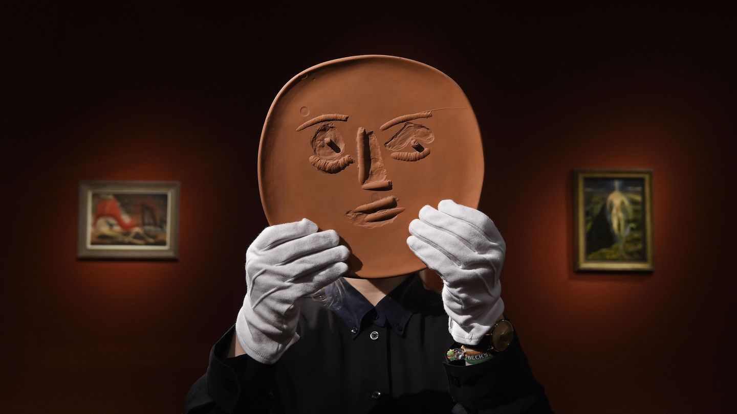 Plato de cerámica de Picasso. Reuters)