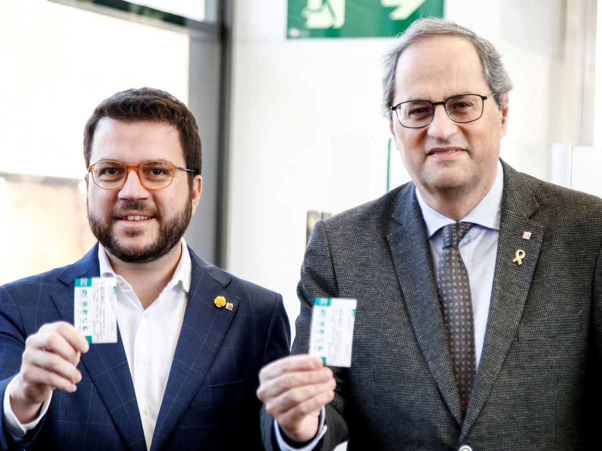 Foto: El presidente de la Generalitat, Quim Torra (d), junto al vicepresidente del Govern, Pere Aragonès. (EFE)