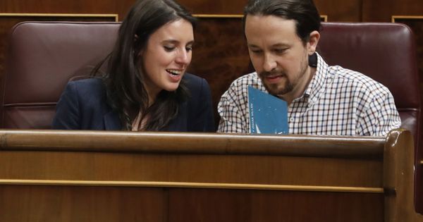 Foto: Pablo Iglesias e Irene Montero, en el Congreso. (EFE)