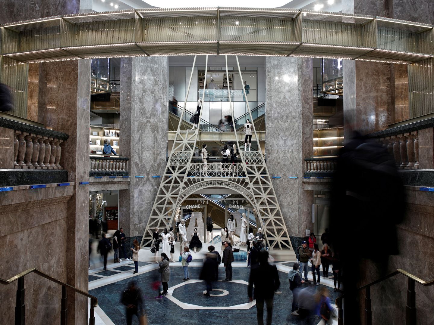 Galeries Lafayette, mítico París. (Reuters)