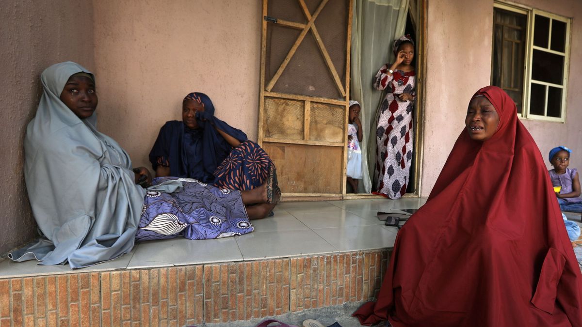 El grupo yihadista Boko Haram se atribuye el secuestro de más de 300 alumnos en Nigeria