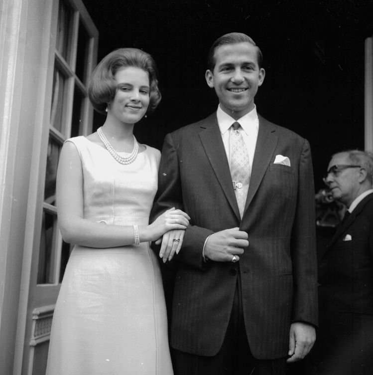 Constantino y Ana María, en 1964, cuando eran reyes de los helenos. (Getty)