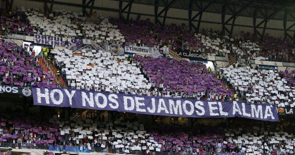 Foto: Imagen de la Grada Fans del Santiago Bernabéu.