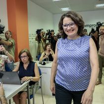 Foto: Mónica Oltra, antes de dimitir. (EFE/Ana Escobar)
