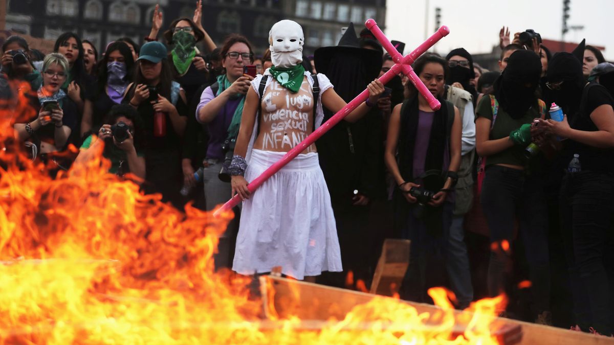 "Un día sin nosotras": las mexicanas sacan músculo en una histórica huelga de mujeres