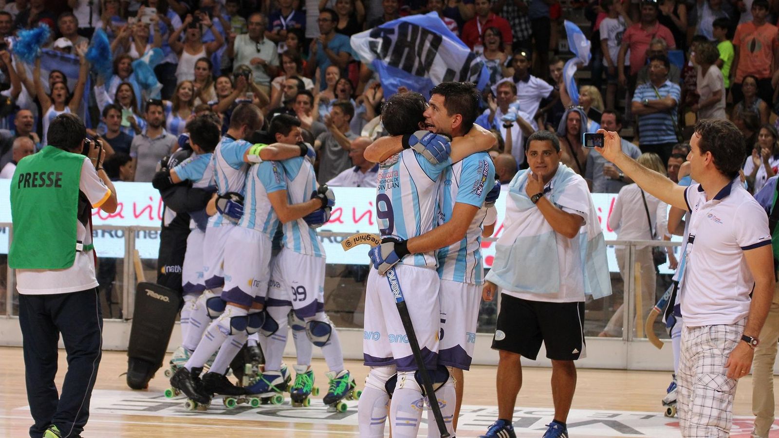 Foto: Argentina es la nueva campeona del mundo de hockey sobre patines (FOTO: FEP.