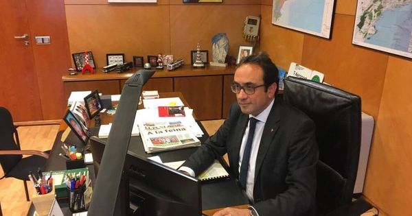 Foto: El 'exconseller' Josep Rull en su despacho este lunes 