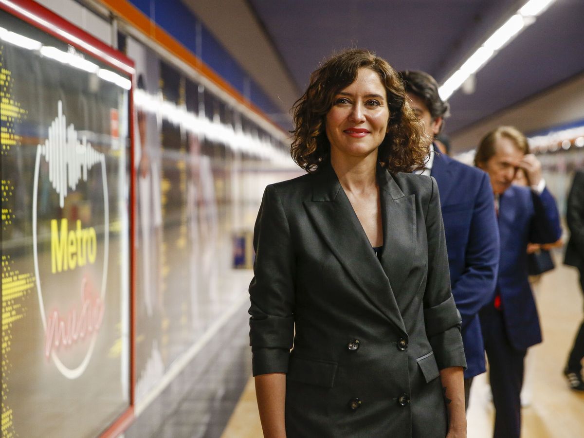 Foto: Isabel Díaz Ayuso, durante un acto en el metro de Madrid. (EFE/Víctor Casado)