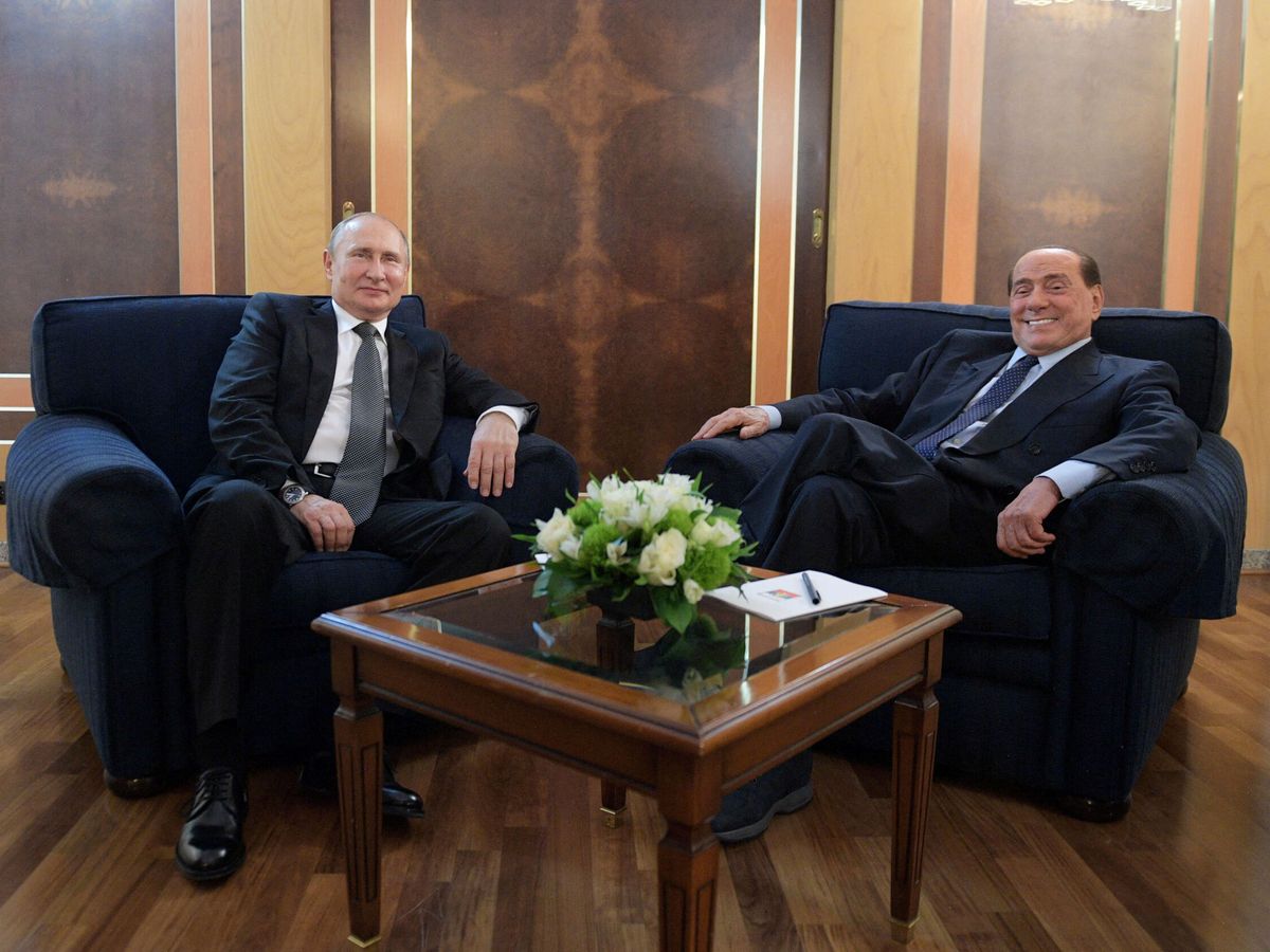 Foto: Vladímir Putin y Berlusconi, en una foto de archivo de 2019. (Reuters/Alexey Druzhinin)