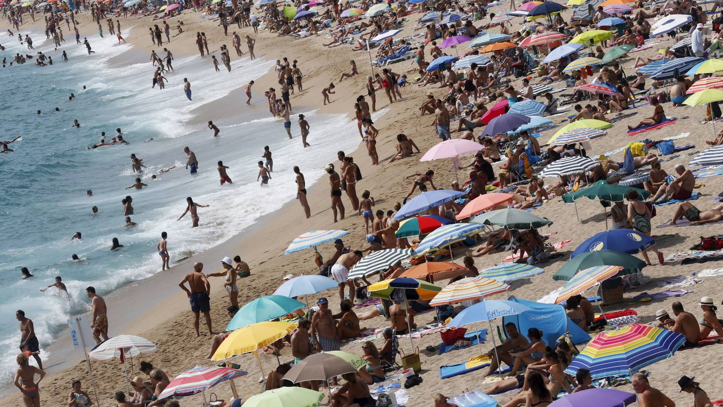 La playa de Aro en la Costa Brava, una de las más transitadas de España. (Reuters/Albert Gea)