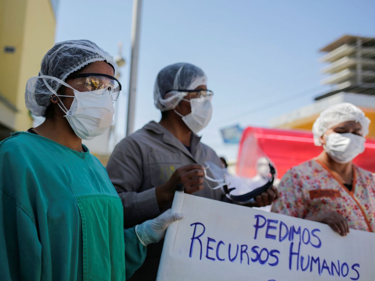 Foto: Sanitarios en un hospital de La Paz, Bolivia. (Reuters)