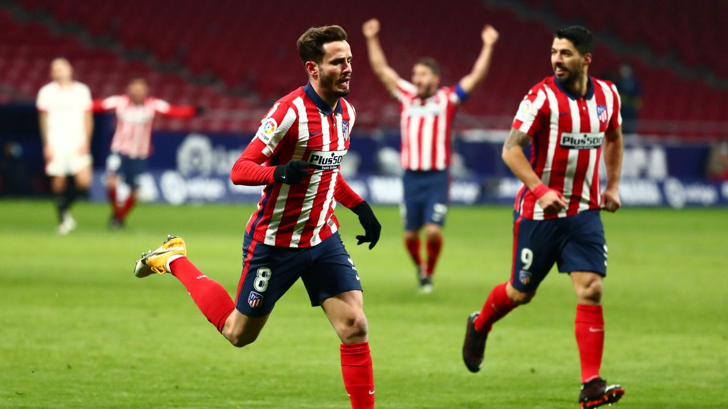 Saúl celebra su gol frente al Sevilla. (Reuters)